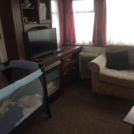 Villa 8 Berth Caravan Golden Anchor à Chapel St. Leonards Extérieur photo